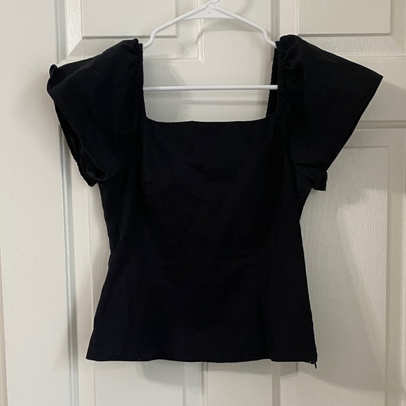 Gianni Bini black fitted short sleeve top with side zipper and elastic back - Picture 1 of 8